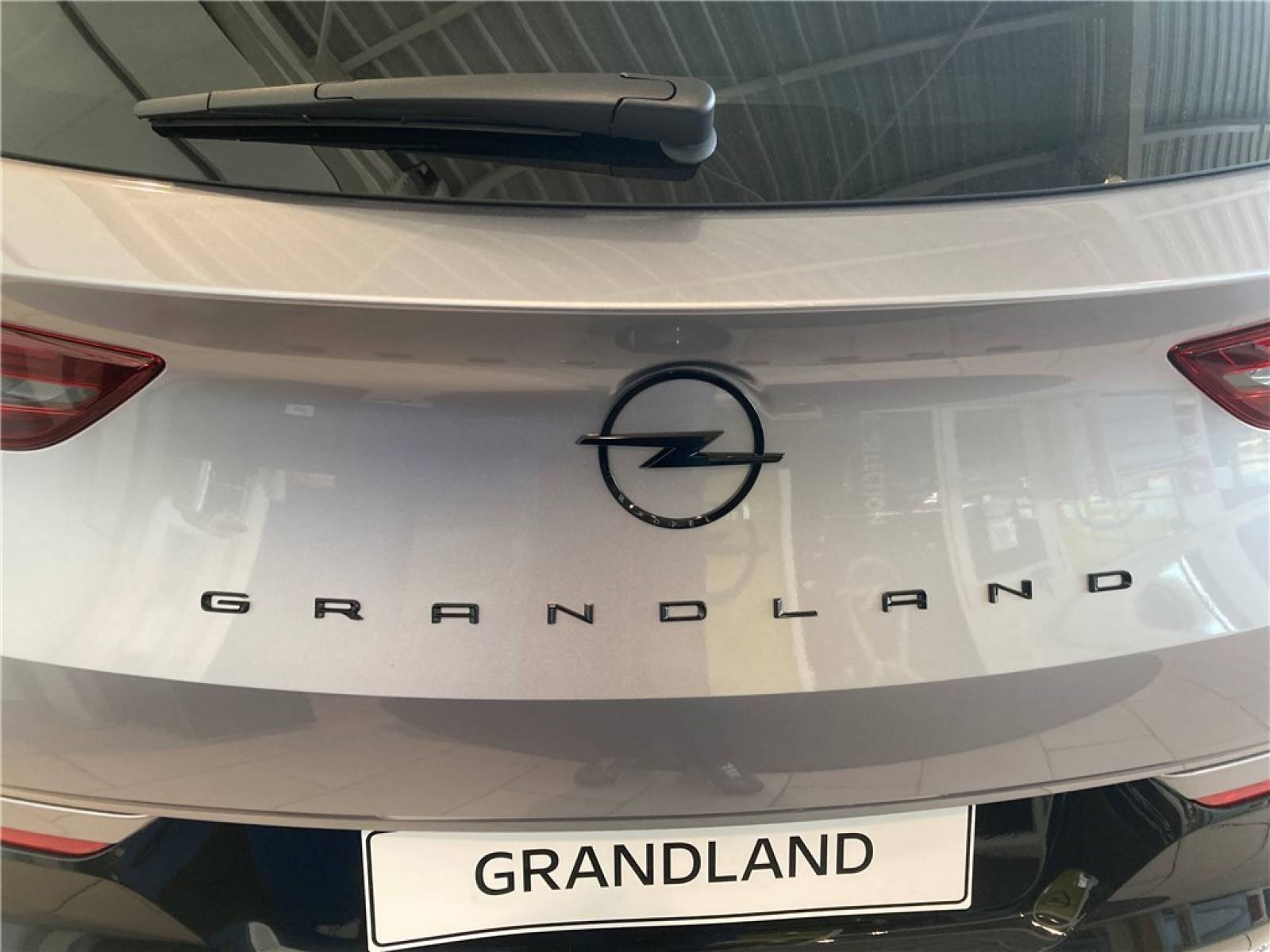 OPEL Grandland 1.2 Turbo 130 ch BVA8 - véhicule d'occasion - Groupe Guillet - Opel Magicauto - Montceau-les-Mines - 71300 - Montceau-les-Mines - 9