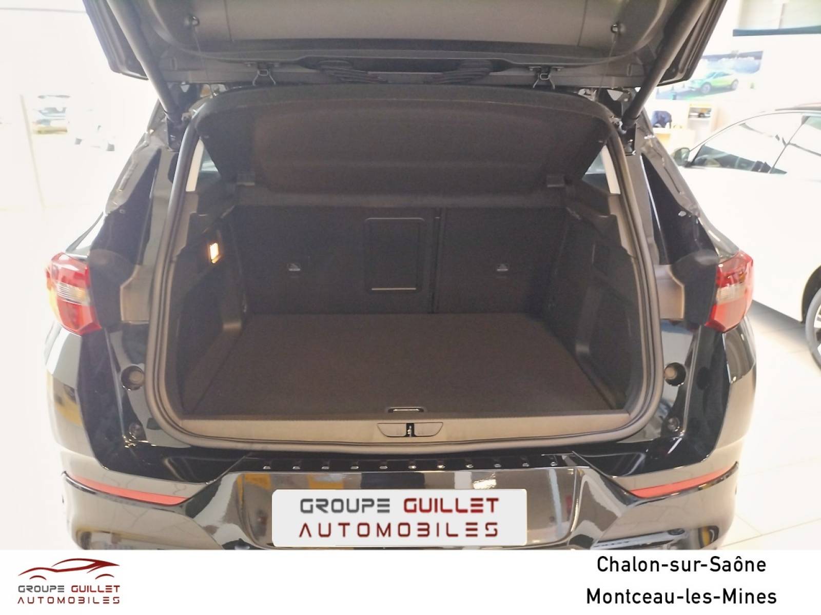 OPEL Grandland Hybrid 225 ch BVA8 - véhicule d'occasion - Groupe Guillet - Opel Magicauto Chalon - 71380 - Saint-Marcel - 6